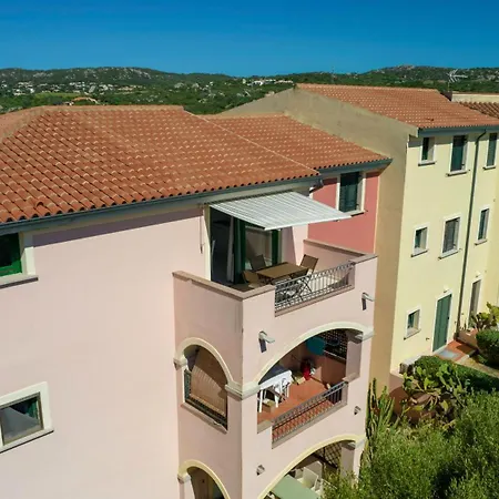 Ampio Attico Monolocale Con Terrazza