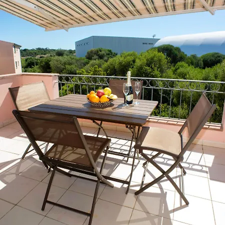 Ampio Attico Monolocale Con Terrazza Appartamento