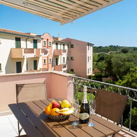 Ampio Attico Monolocale Con Terrazza Santa Teresa di Gallura