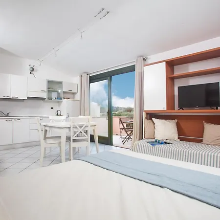 Ampio Attico Monolocale Con Terrazza *