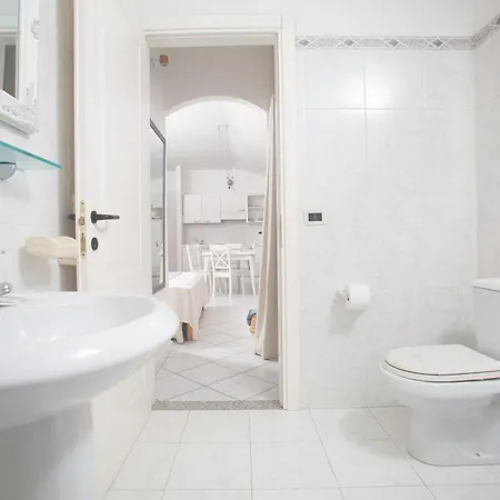 アパート Ampio Attico Monolocale Con Terrazza サンタ・テレーザ・ガッルーラ