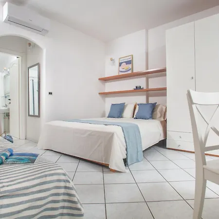 Ampio Attico Monolocale Con Terrazza Santa Teresa di Gallura