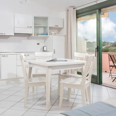 Ampio Attico Monolocale Con Terrazza