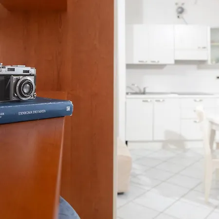Appartamento Ampio Attico Monolocale Con Terrazza *