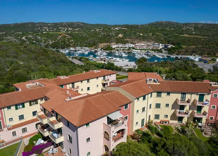 Ampio Attico Monolocale Con Terrazza * サンタ・テレーザ・ガッルーラ