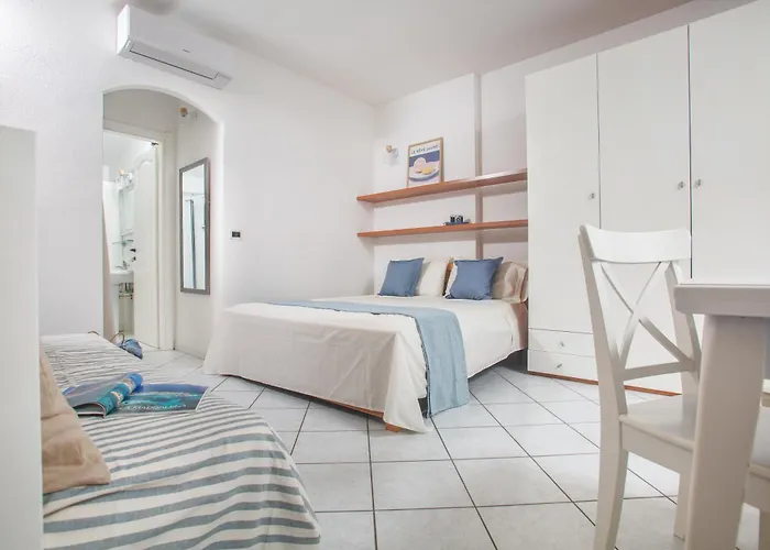 Ampio Attico Monolocale Con Terrazza Santa Teresa Gallura